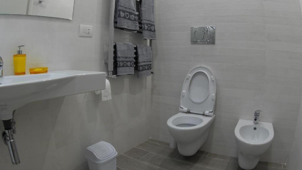 Il Centro Apartments Bari Bagian luar foto
